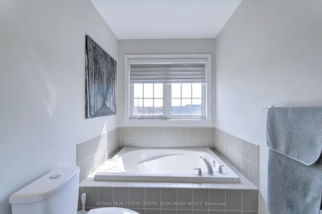 Additional image 28 of 140 Sky Harbour Dr