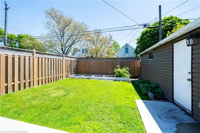 Additional image 38 of 105 Tragina Ave