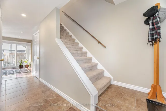 Additional image 16 of 93 Hansen Rd Unit 20