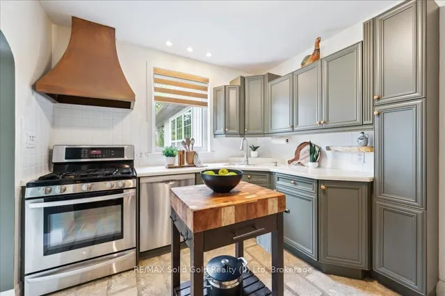 Additional image 16 of 16 Earl St