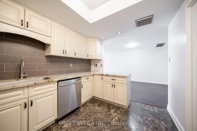 Additional image 3 of 55 Lombard St Unit 203