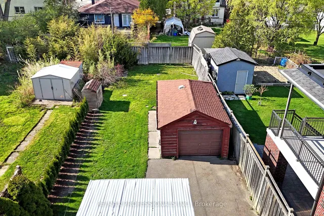 Additional image 31 of 24 Braeburn Ave