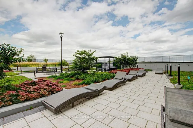 Additional image 34 of 2093 Fairview St Unit 1504