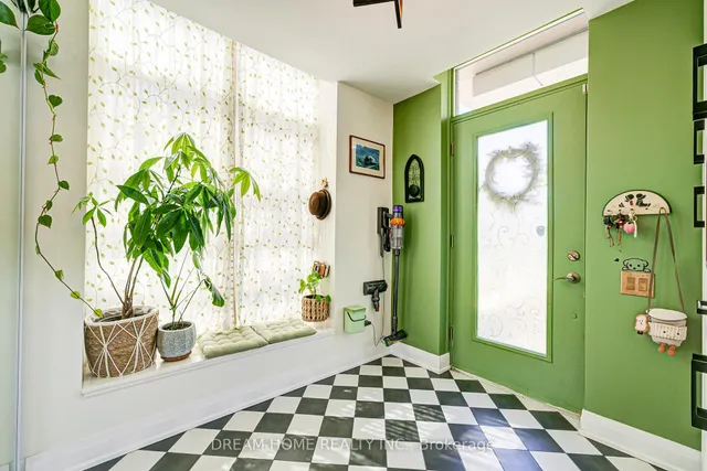 Additional image 10 of 1 Town Centre Crt