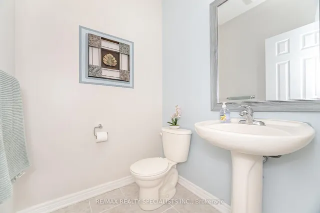 Additional image 16 of 383 Queen Mary Dr