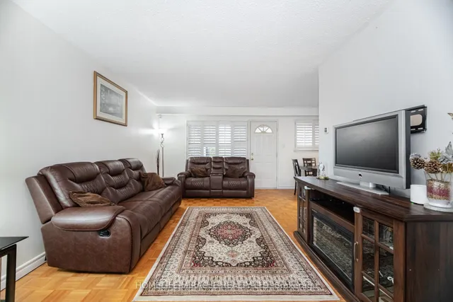 Additional image 16 of 341 Military Tr Unit 70