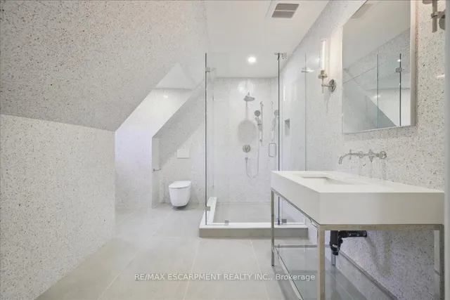 Additional image 40 of 2187 Lakeshore Rd