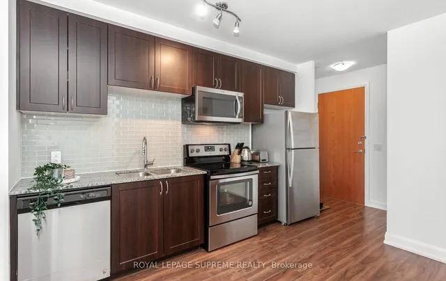 Additional image 13 of 2800 Keele St Unit 903