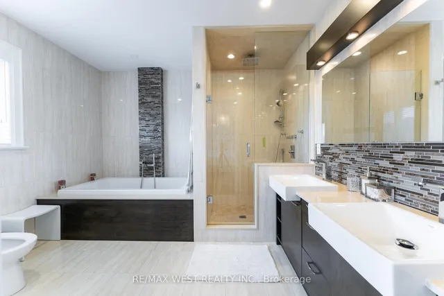 Additional image 17 of 1152 Glengrove Ave