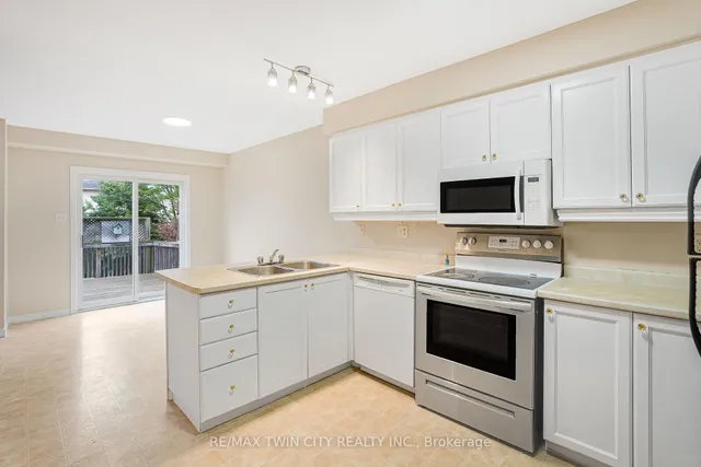 Additional image 10 of 74 Blue Lace Cres