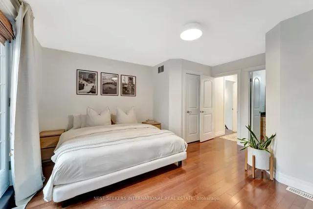 Additional image 15 of 555 King St Unit 303