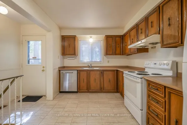 Additional image 12 of 95 Goldhawk Tr