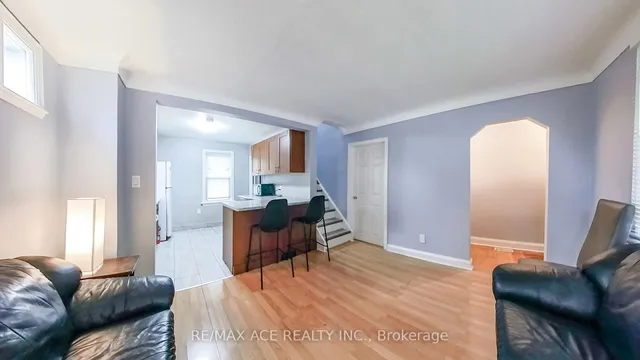 Additional image 11 of 114 Royal Ave