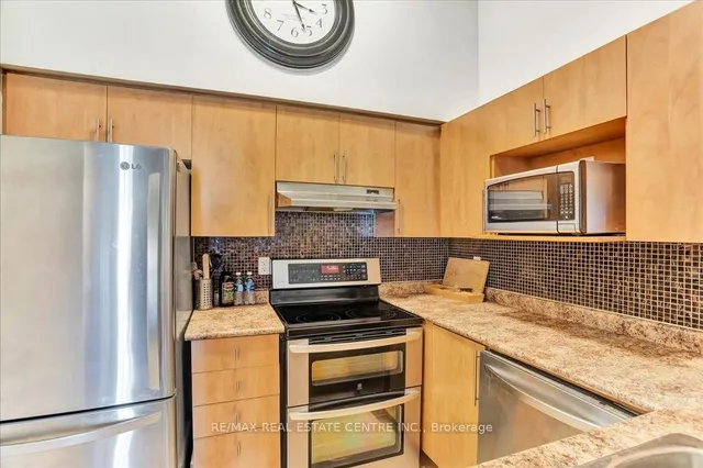 Additional image 9 of 1471 Maple Ave Unit 406