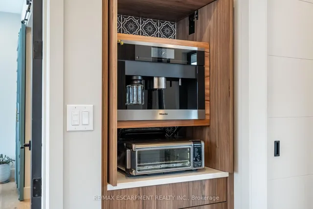 Additional image 18 of 46 Zellens Rd