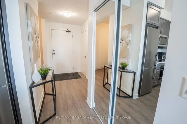 Additional image 13 of 600 North Service Rd Unit 202