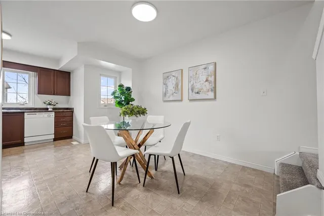 Additional image 11 of 155 Highland Cres Unit 8