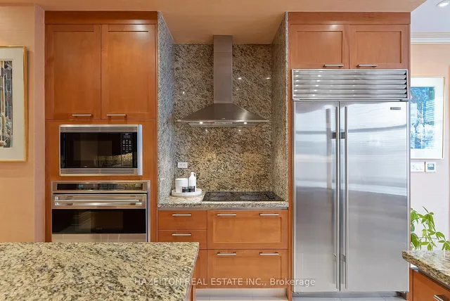 Additional image 25 of 1 St Thomas St Unit 14B