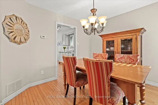 Additional image 12 of 2257 Silverbirch Crt