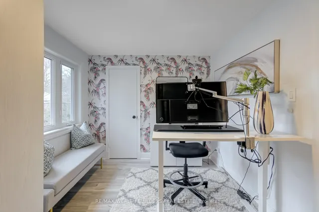 Additional image 25 of 23 Van Stassen Blvd