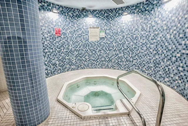 Additional image 25 of 80 Western Battery Rd Unit 2311