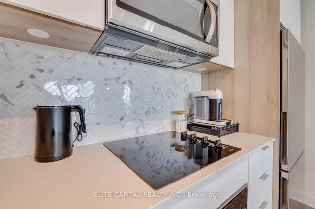 Additional image 8 of 543 Richmond St Unit 1229