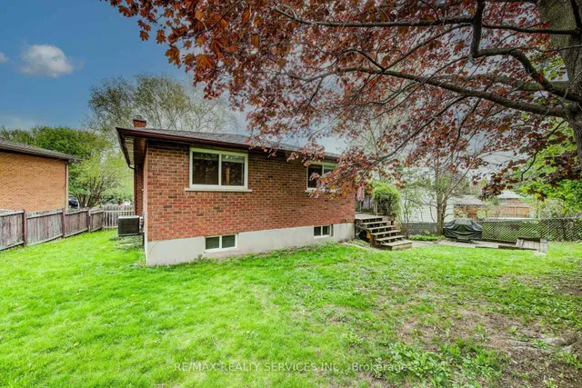 Additional image 42 of 128 Albion Crt