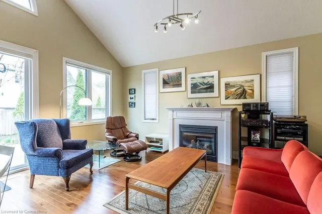 Additional image 14 of 2141 Caroline St Unit 8