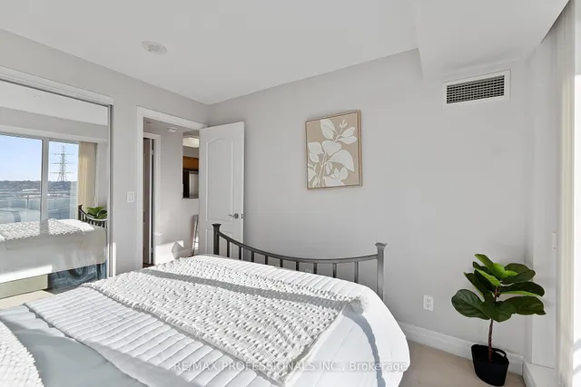 Additional image 24 of 2121 Lake Shore Blvd Unit 1004