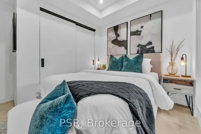 Additional image 8 of 505 Richmond St Unit 1025