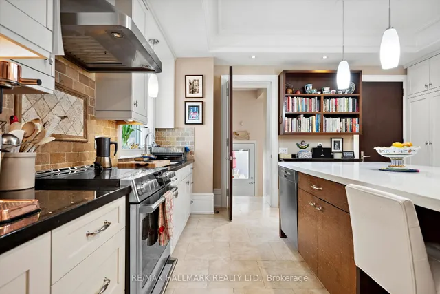 Additional image 18 of 85 Sorauren Ave