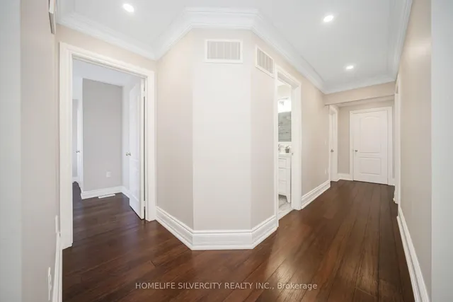 Additional image 37 of 3192 Sorrento Cres