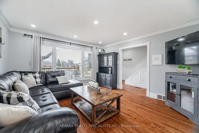 Additional image 13 of 2083 Mount Royal Ave