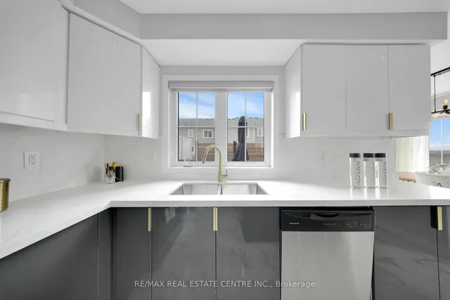 Additional image 17 of 100 Whitlock Ave