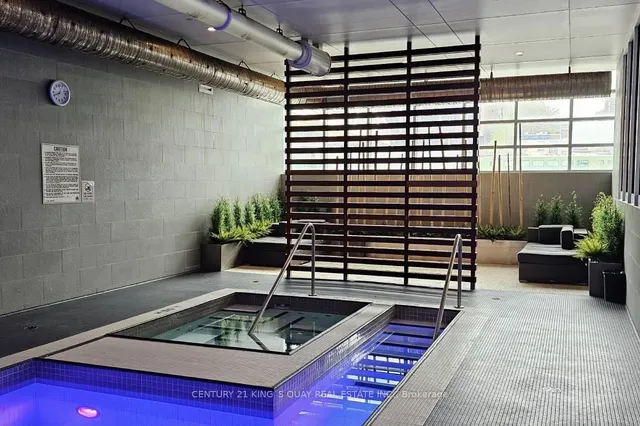 Additional image 27 of 21 Iceboat Terr Unit ph01