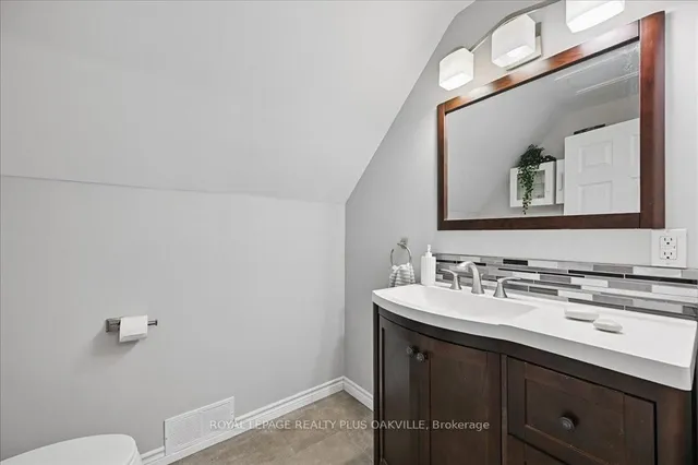 Additional image 25 of 361 East 23rd St