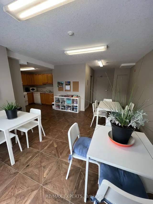 Additional image 21 of 345 Briarmeadow Dr Unit 404