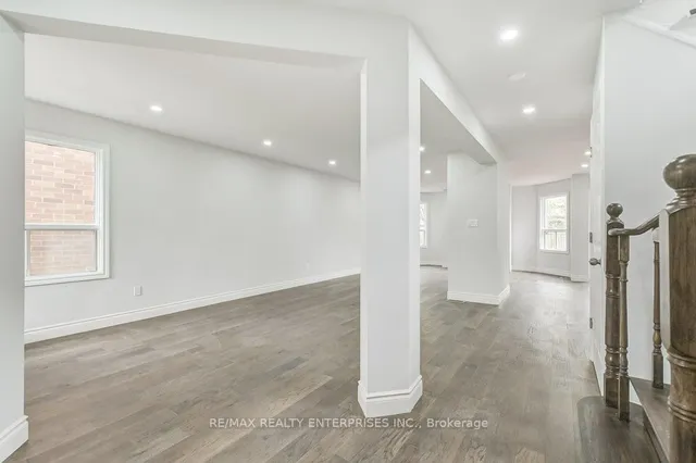 Additional image 12 of 36 Mapleshade Dr