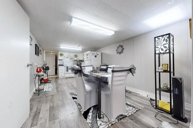 Additional image 25 of 14 Byng Ave