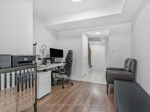 Additional image 29 of 651 Laking Terr