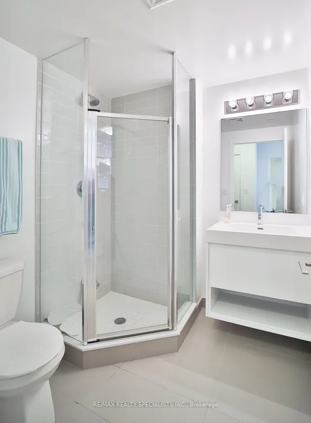 Additional image 37 of 159 WELLESLEY St Unit 404