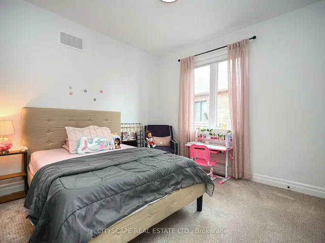 Additional image 37 of 1454 Everest Cres