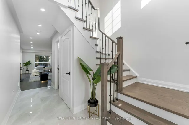 Additional image 10 of 11 Madronna Gdns