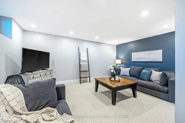 Additional image 32 of 390 Woodward Ave