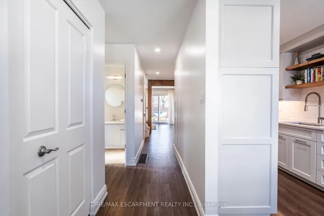 Additional image 7 of 2399 MALCOLM Cres