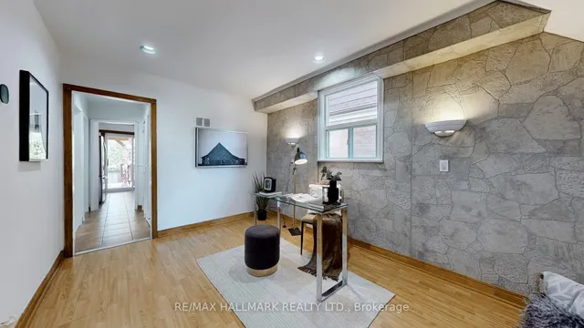 Additional image 8 of 41 MacDonald St St