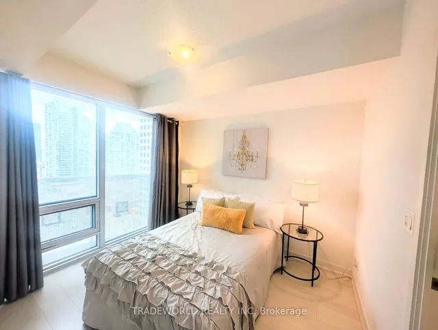 Additional image 6 of 88 Harbour St Unit 1404