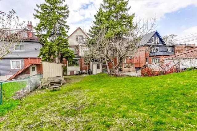 Additional image 26 of 413 Parkside Dr