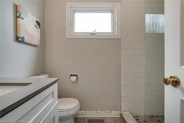 Additional image 11 of 2233 Towne Blvd