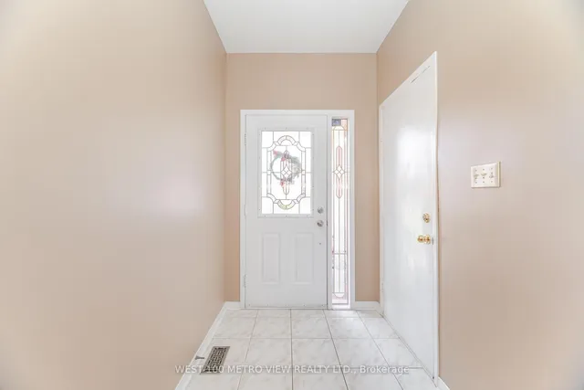 Additional image 3 of 934 Fernandez Dr